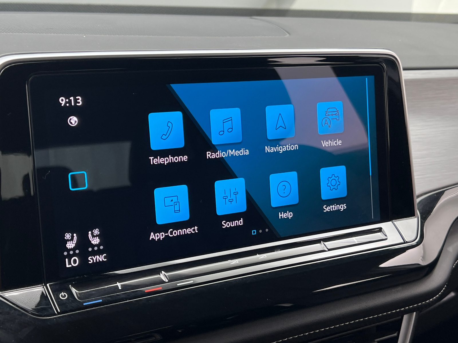 Thumbnail: 2025 Volkswagen Atlas - 3