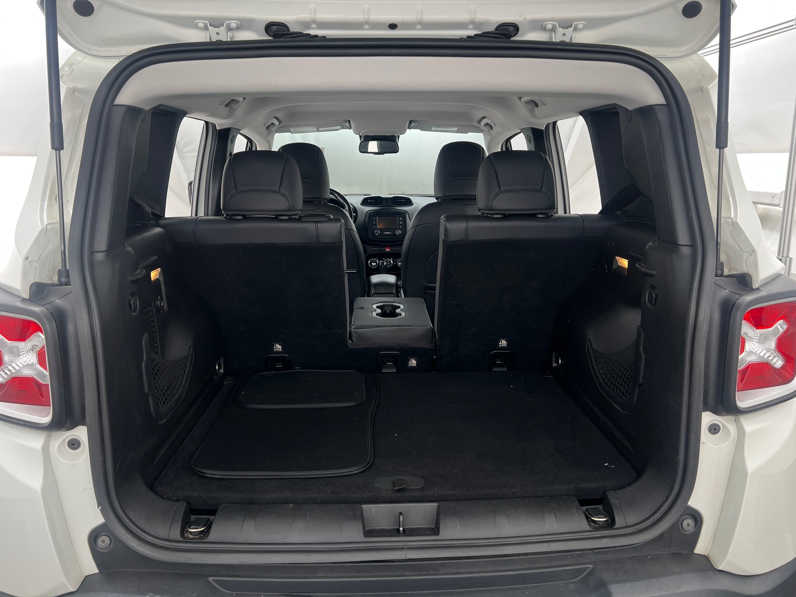 Thumbnail: 2016 Jeep Renegade - 6