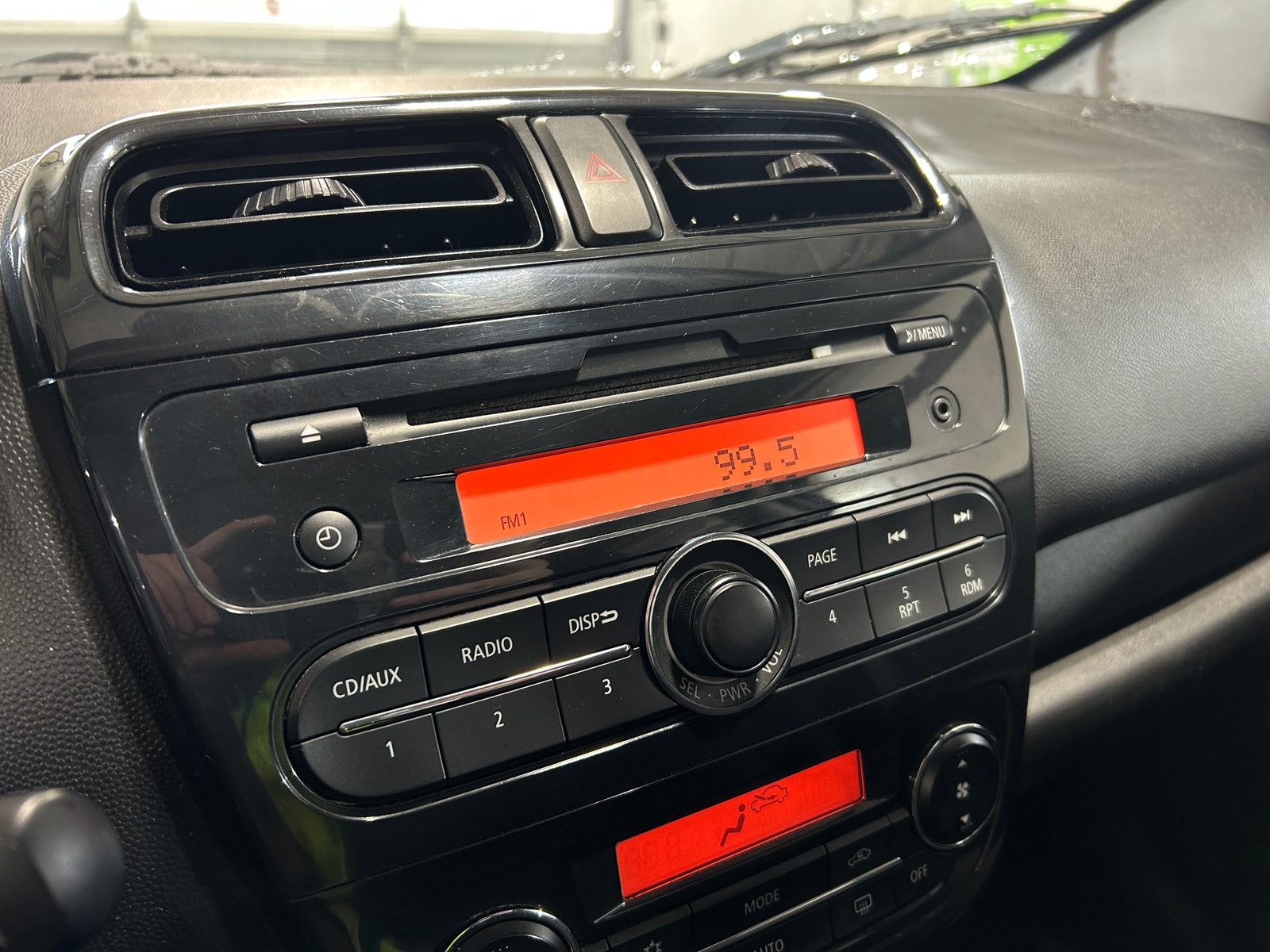 Thumbnail: 2015 Mitsubishi Mirage - 4