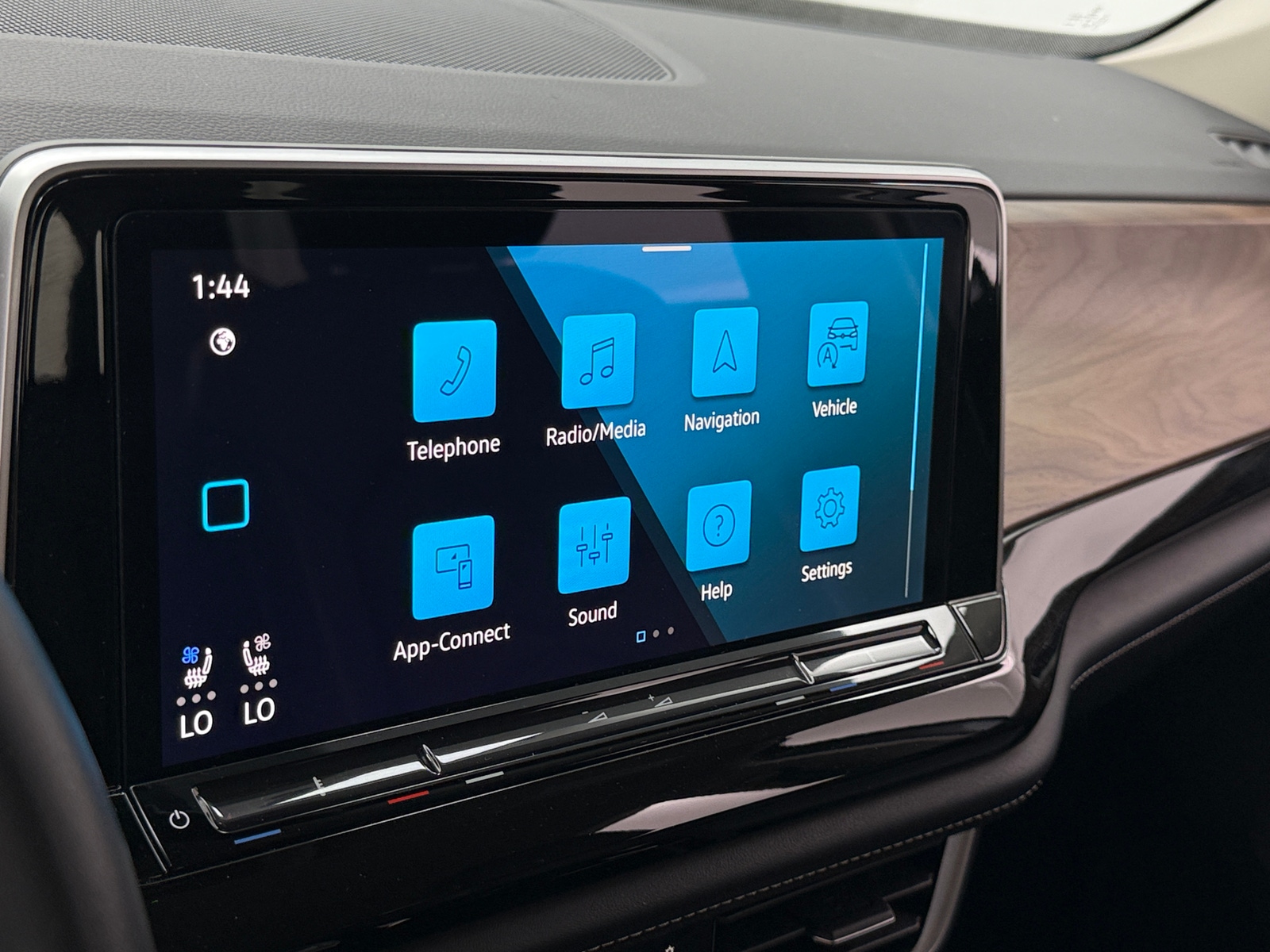 Thumbnail: 2025 Volkswagen Atlas - 3