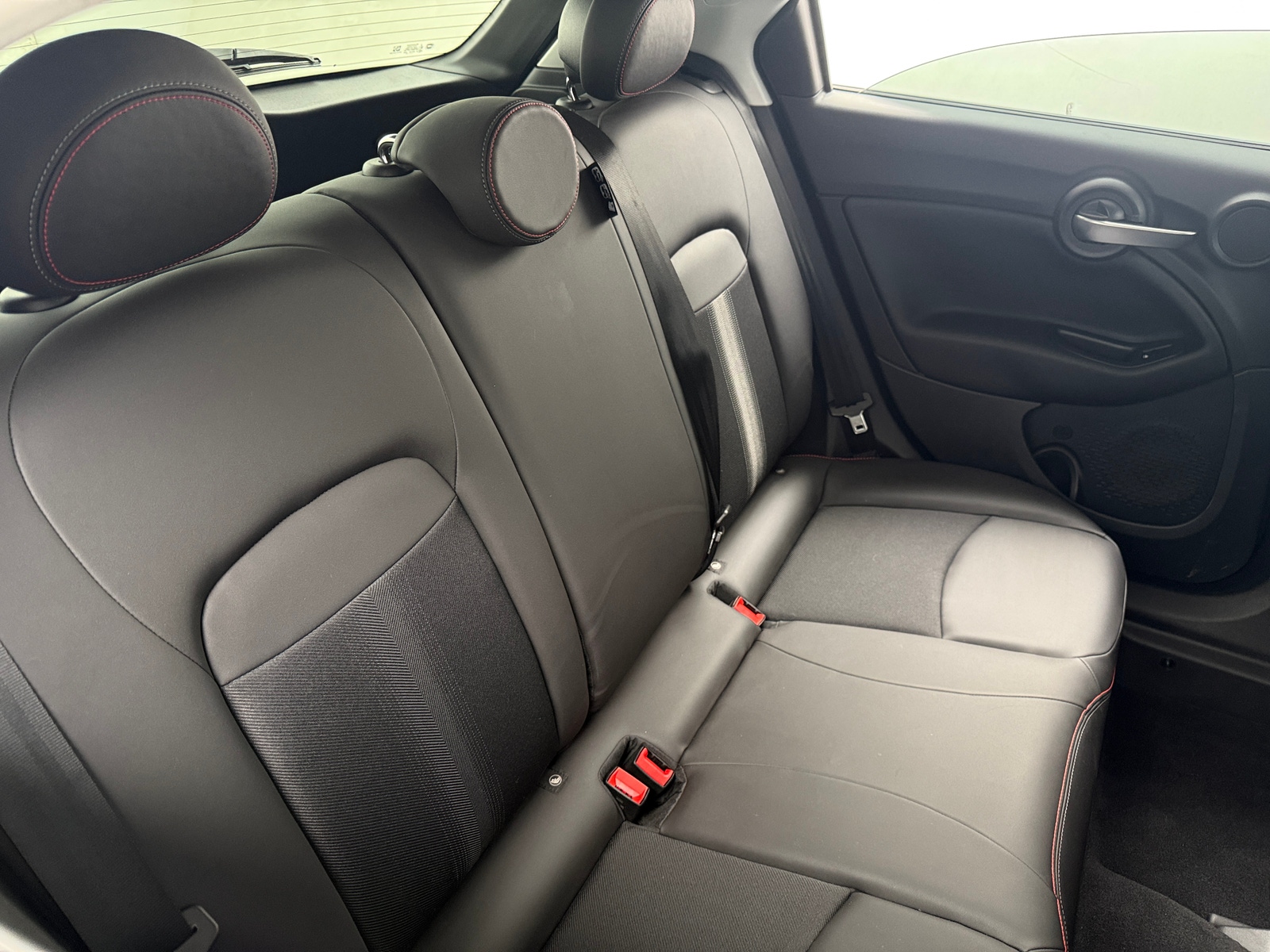 Thumbnail: 2023 Fiat 500X - 6