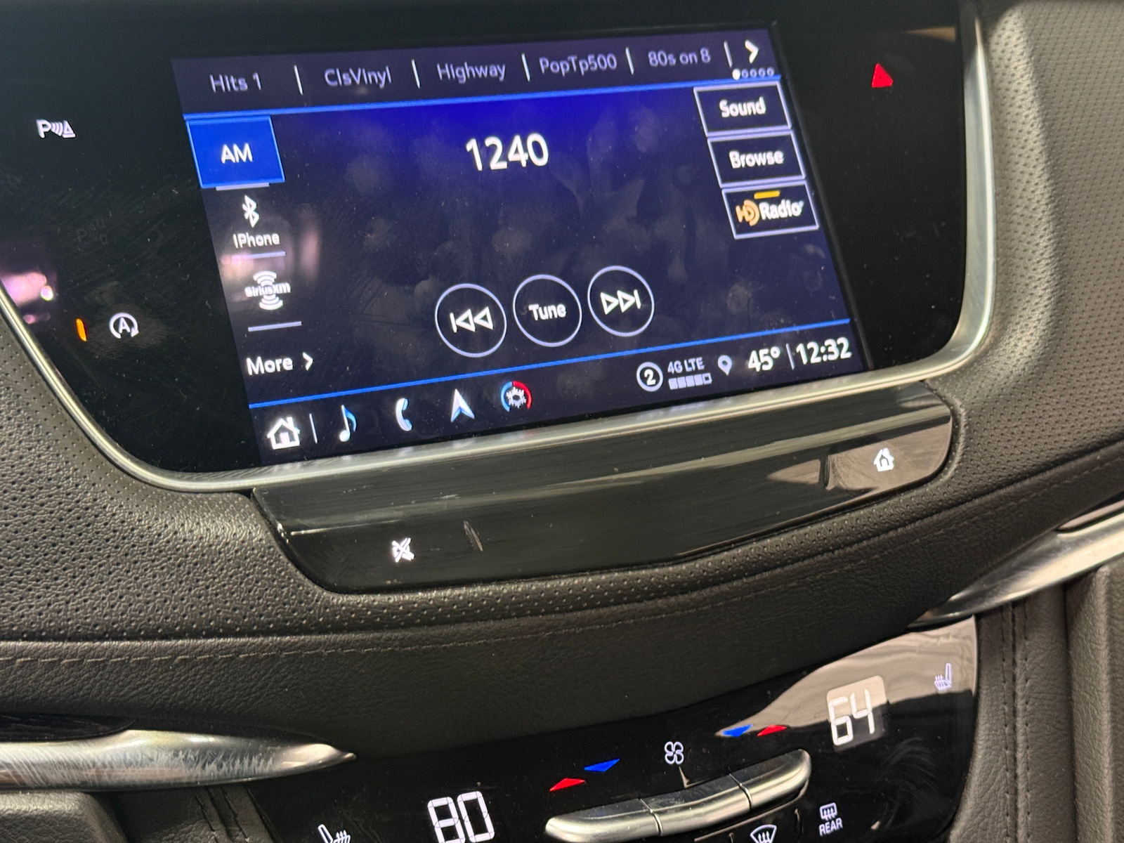 Thumbnail: 2023 Cadillac XT5 - 3