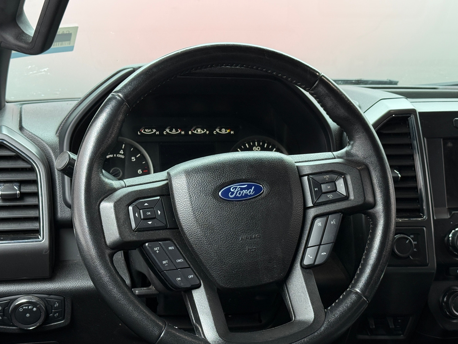 Thumbnail: 2018 Ford Econoline - 5