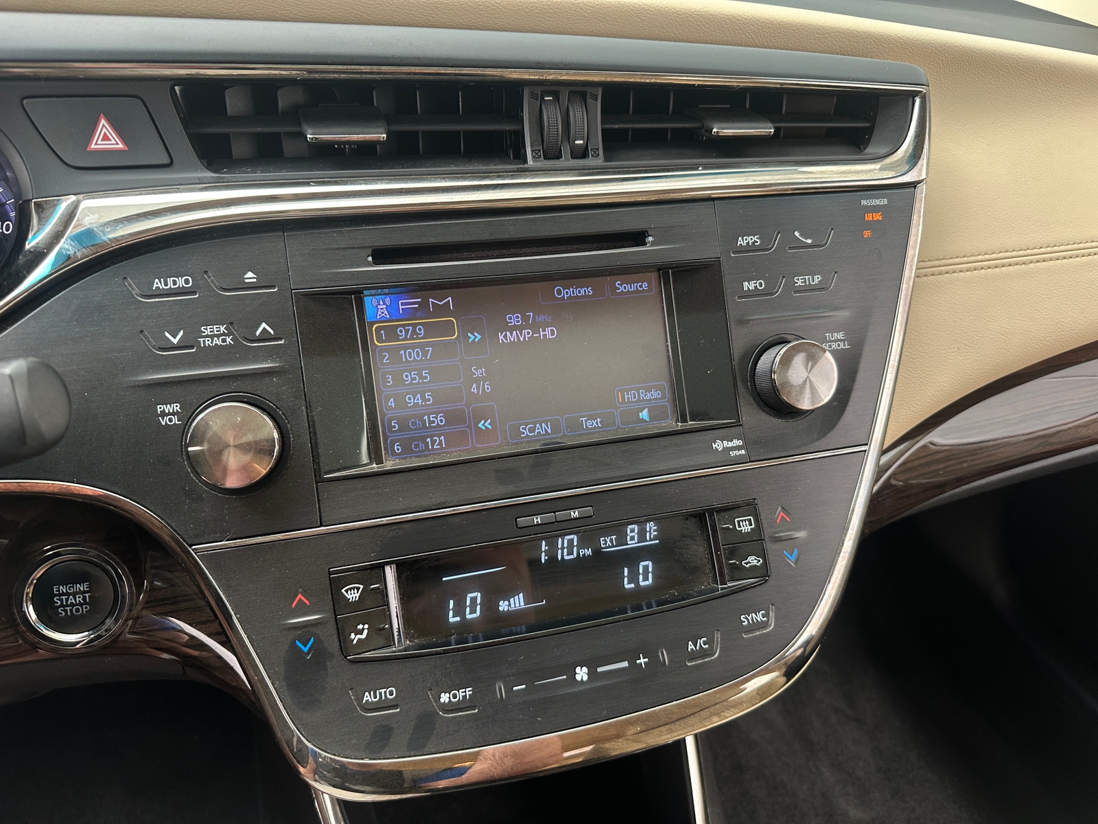 Thumbnail: 2014 Toyota Avalon - 4