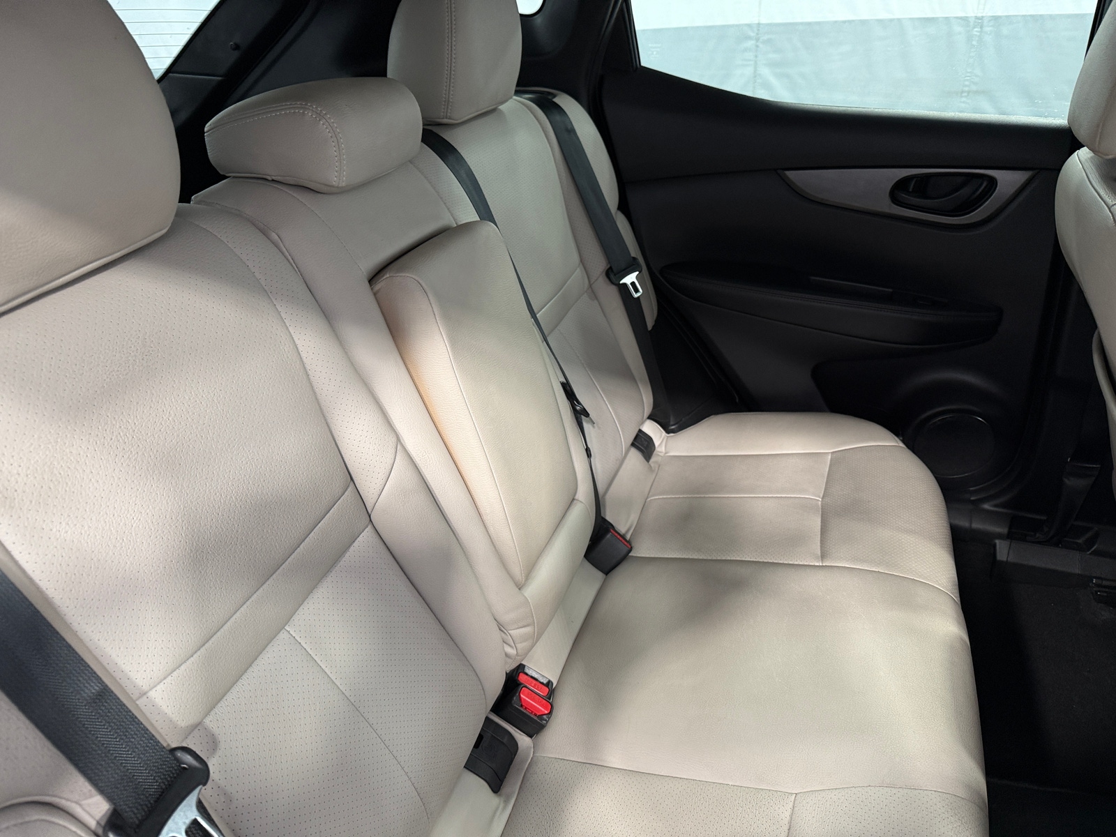 Thumbnail: 2021 Nissan Rogue Sport - 6