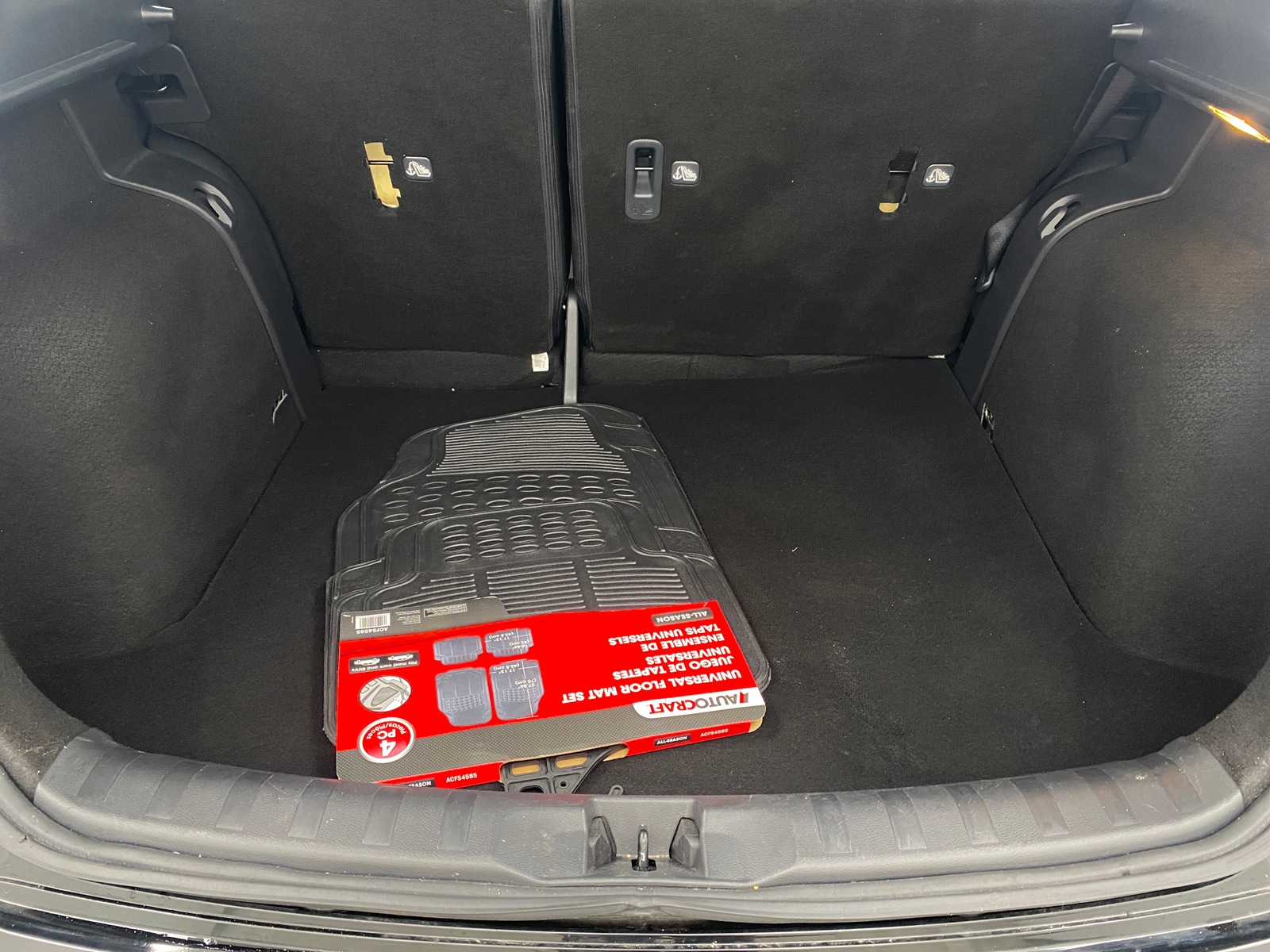 Thumbnail: 2024 Nissan Kicks - 7