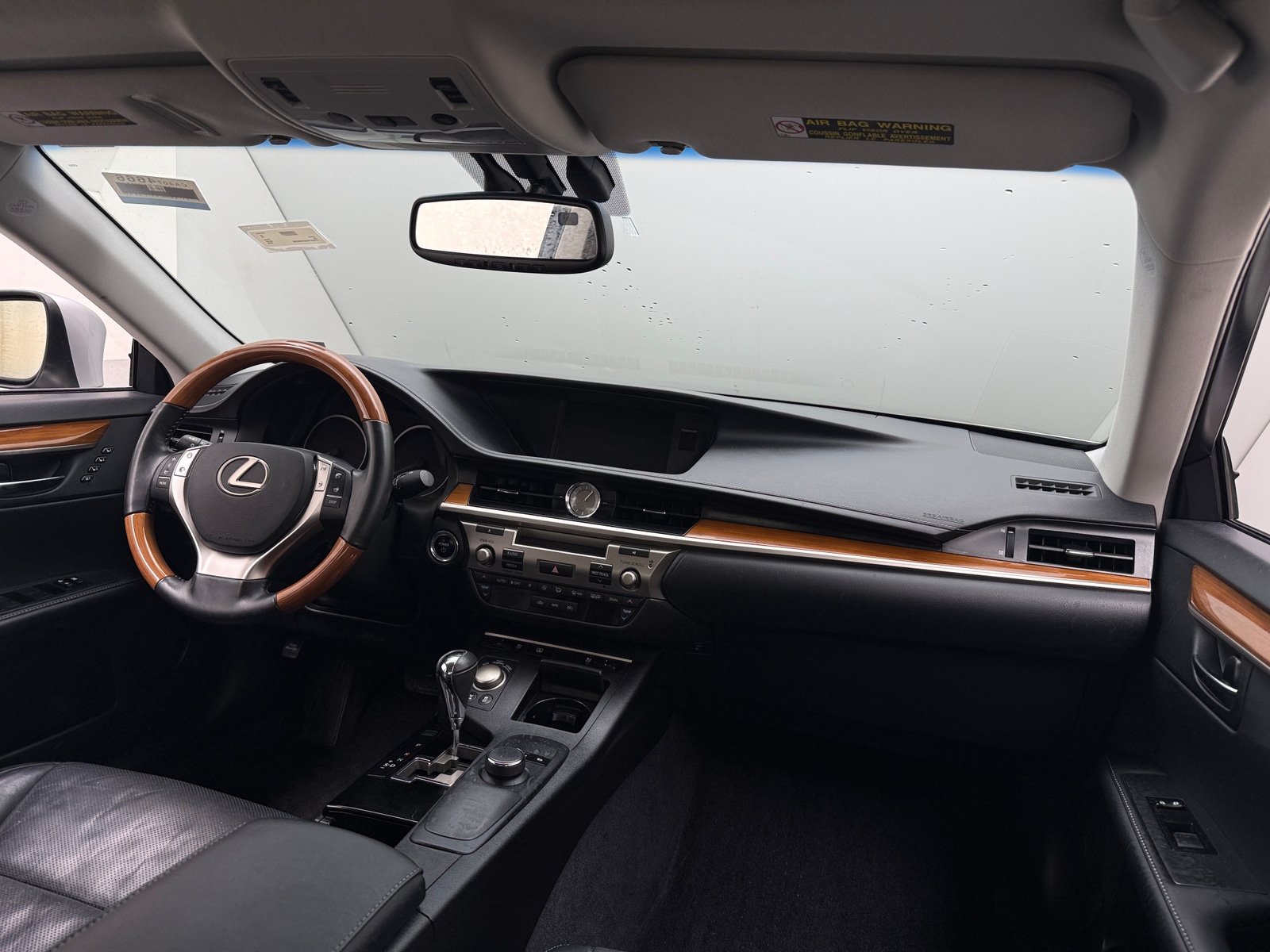 Thumbnail: 2015 Lexus ES - 2