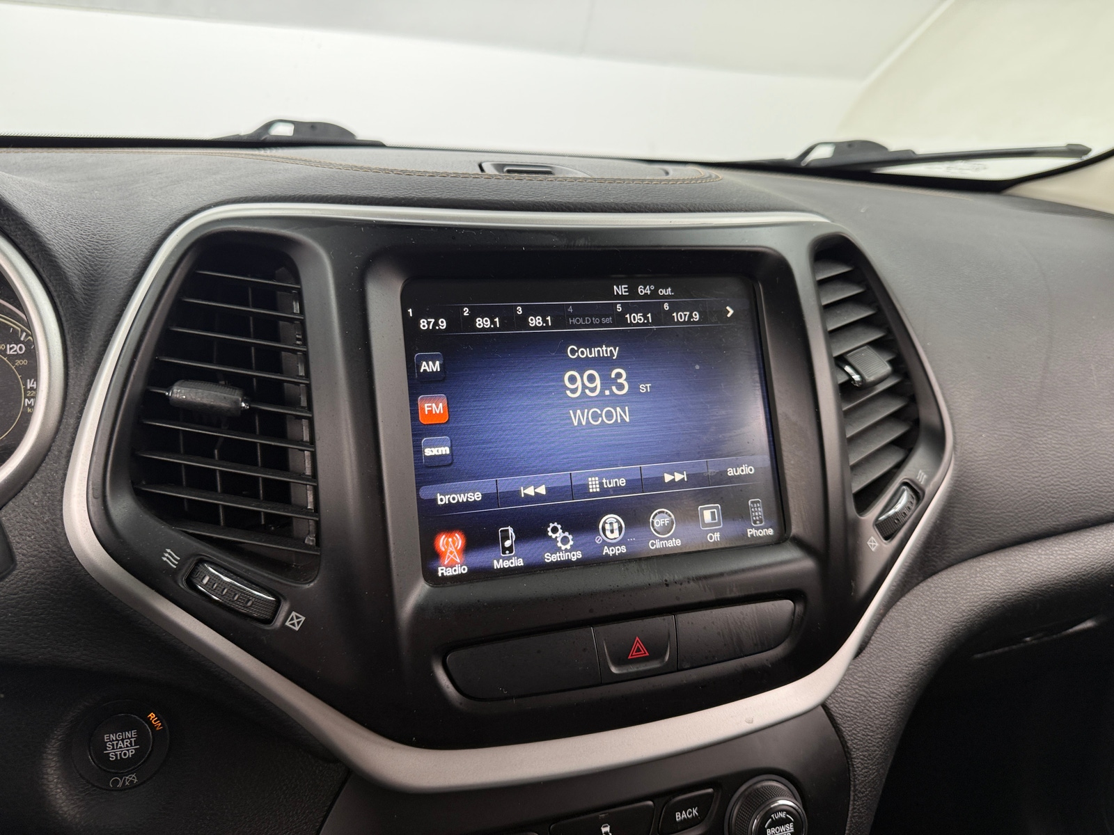 Thumbnail: 2018 Jeep Cherokee - 3