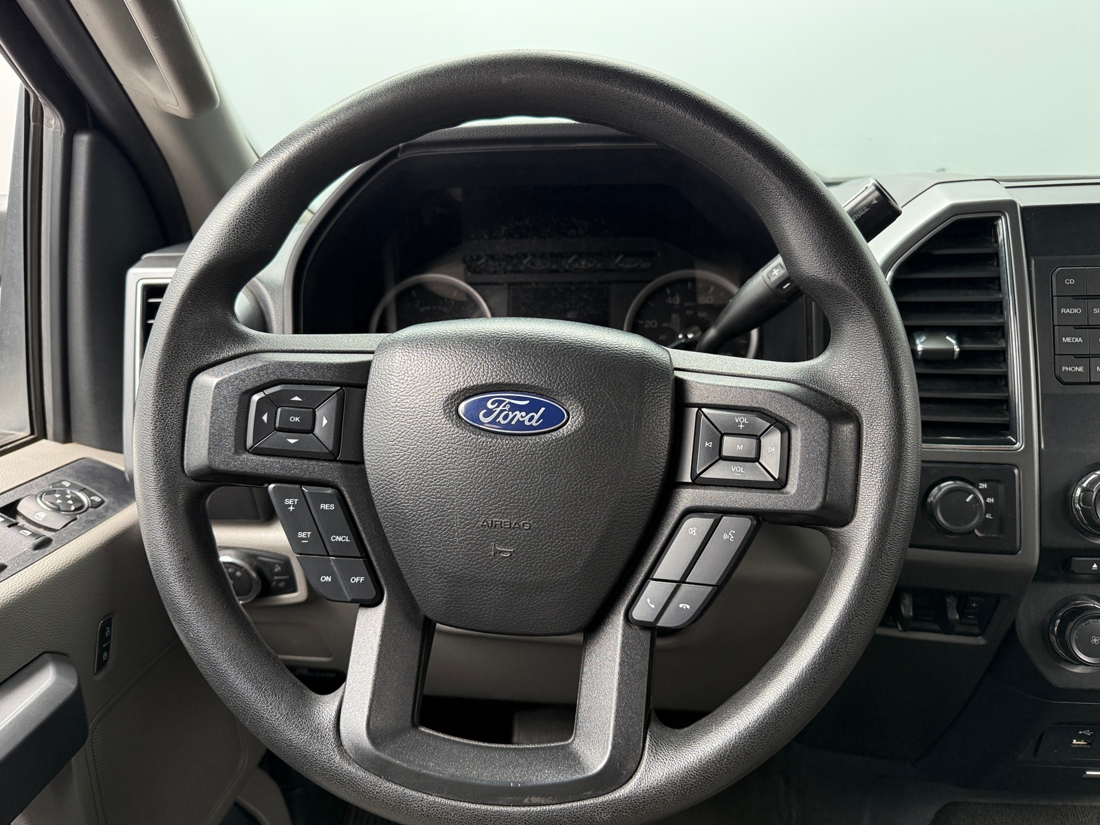 Thumbnail: 2018 Ford Econoline - 5