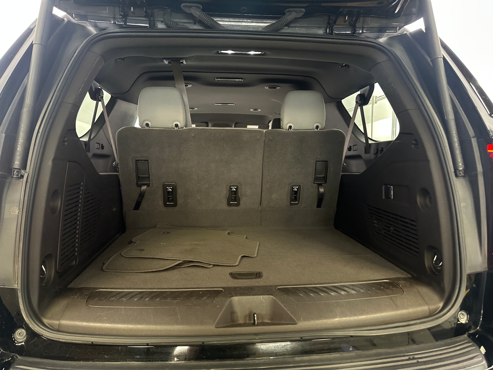 Thumbnail: 2023 GMC Yukon XL - 6