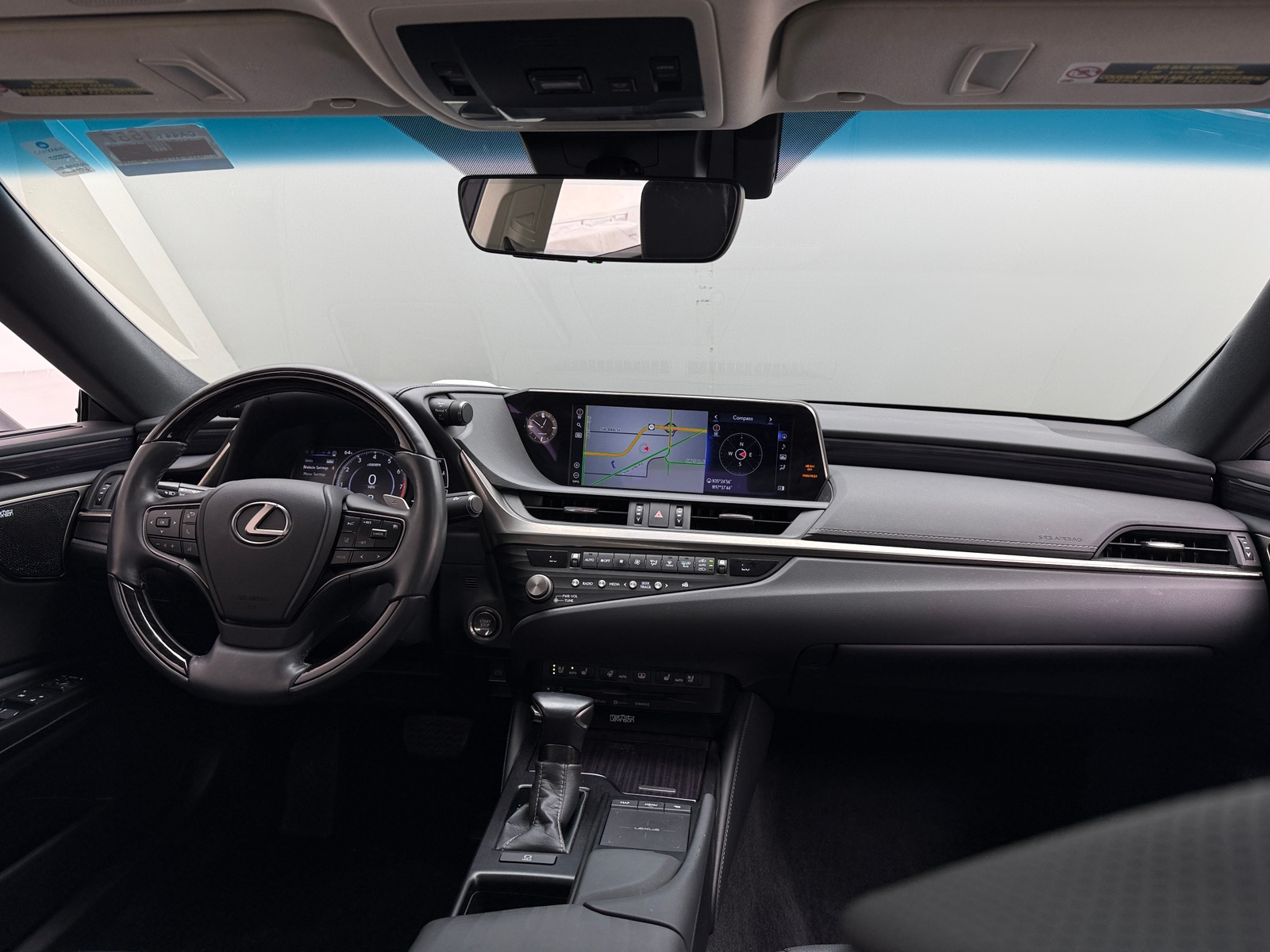 Thumbnail: 2021 Lexus ES - 2