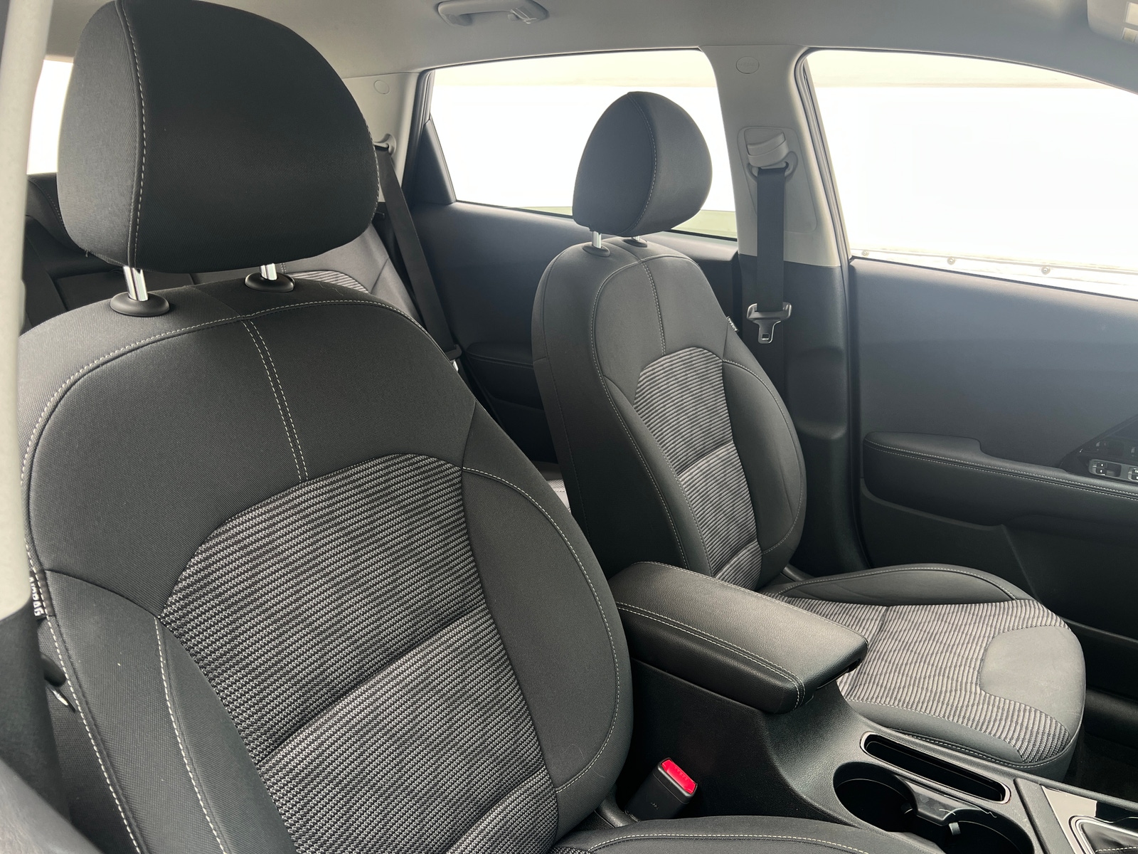 Thumbnail: 2022 Kia Niro - 2