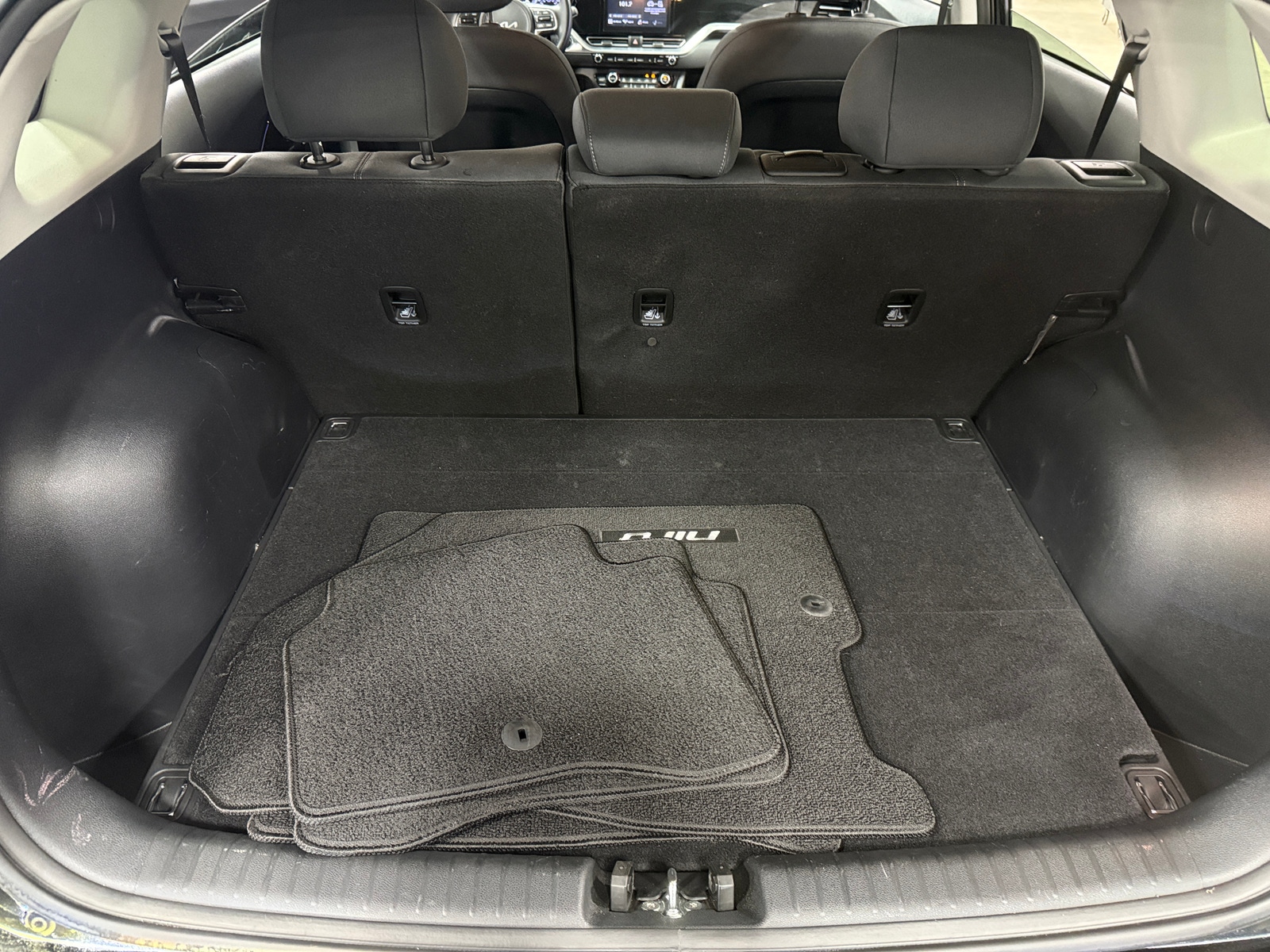 Thumbnail: 2022 Kia Niro - 7