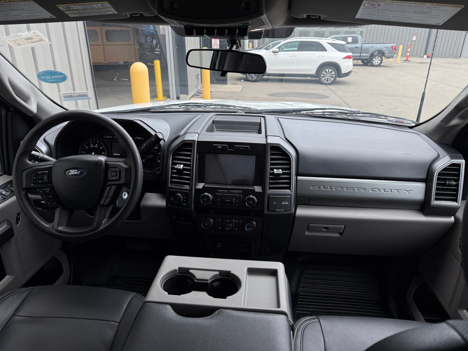 Thumbnail: 2022 Ford Econoline - 3