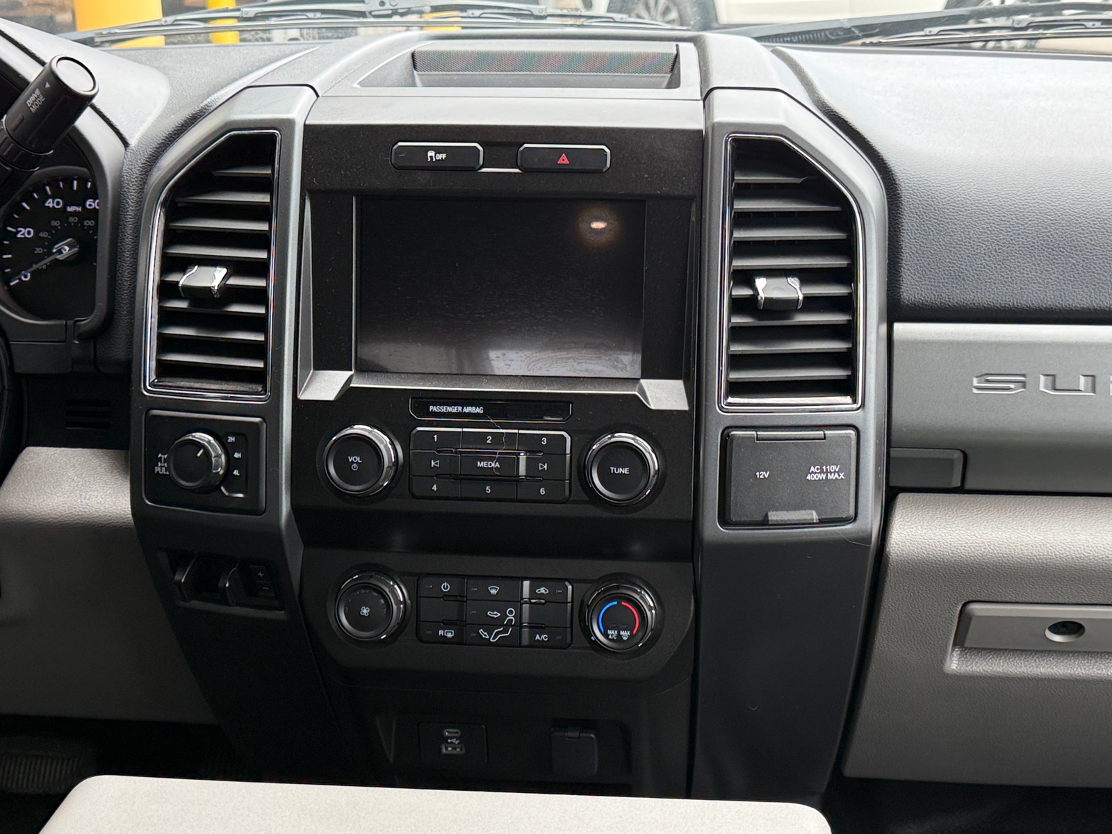 Thumbnail: 2022 Ford Econoline - 4