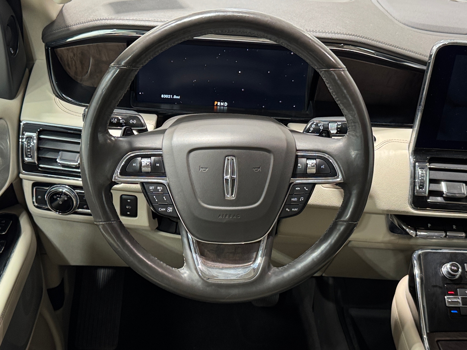 Thumbnail: 2019 Lincoln Navigator L - 4