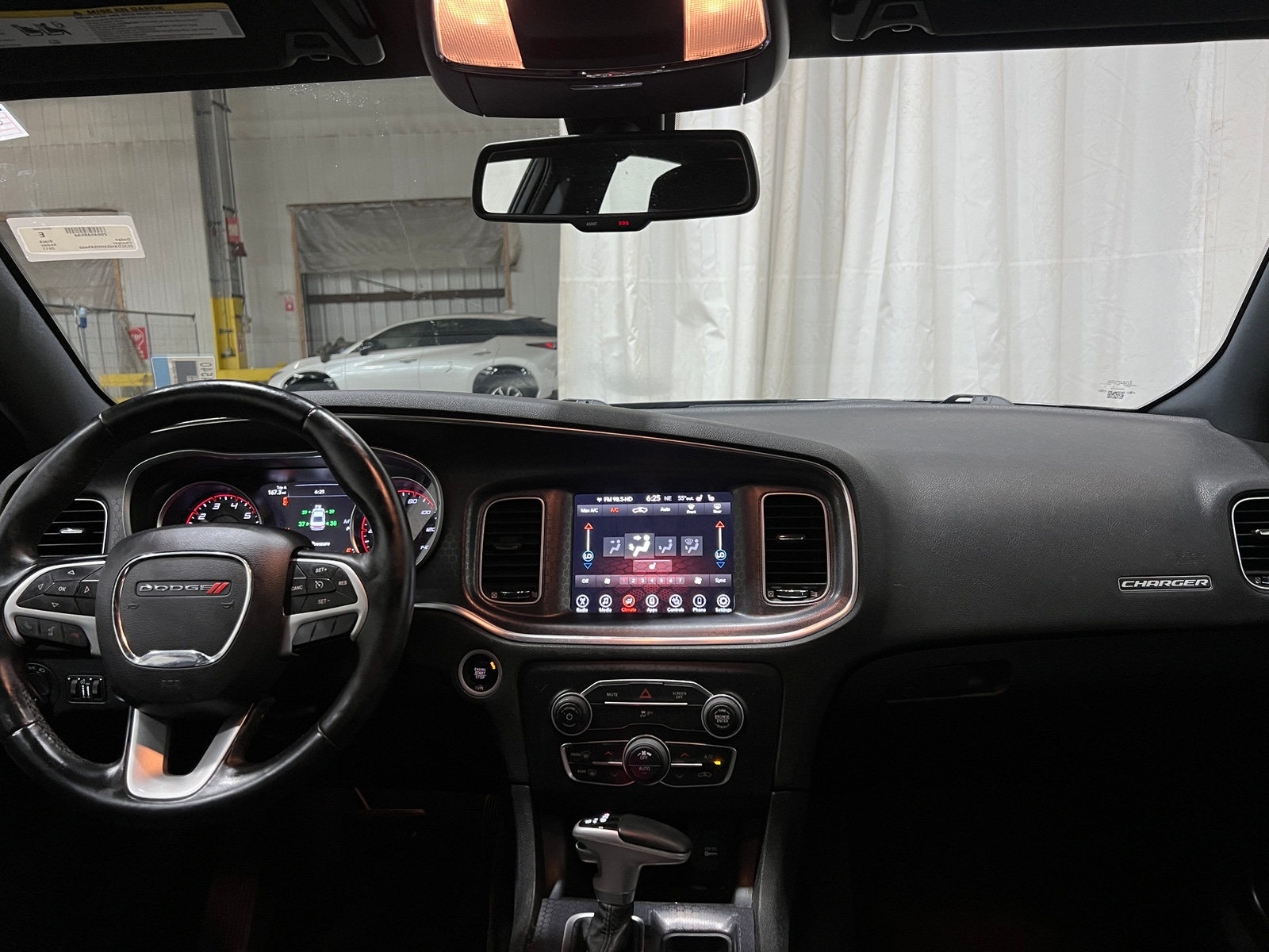 Thumbnail: 2017 Dodge Charger - 3