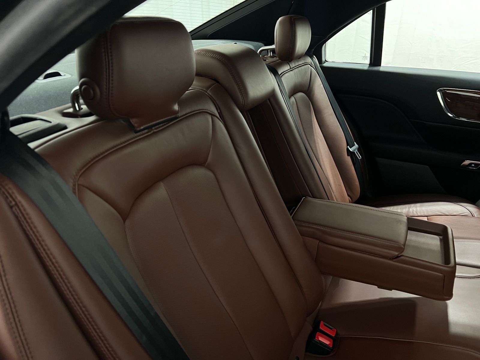 Thumbnail: 2017 Lincoln Continental - 5