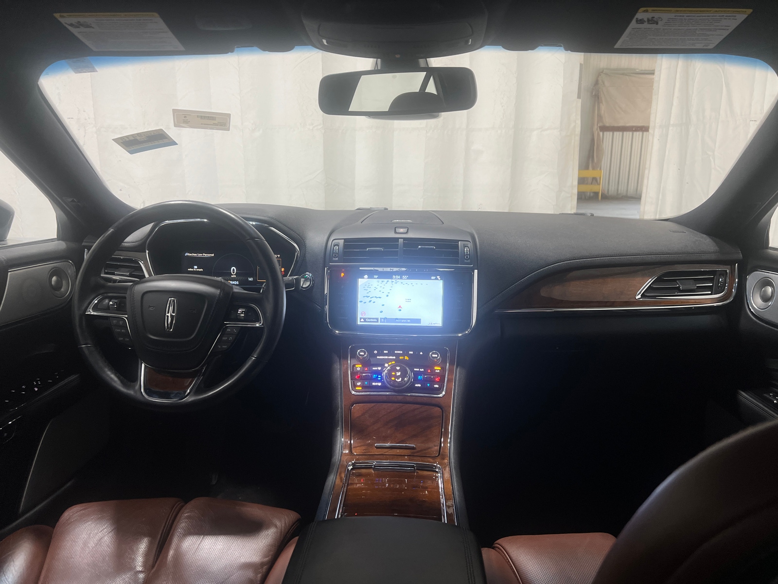 Thumbnail: 2017 Lincoln Continental - 2