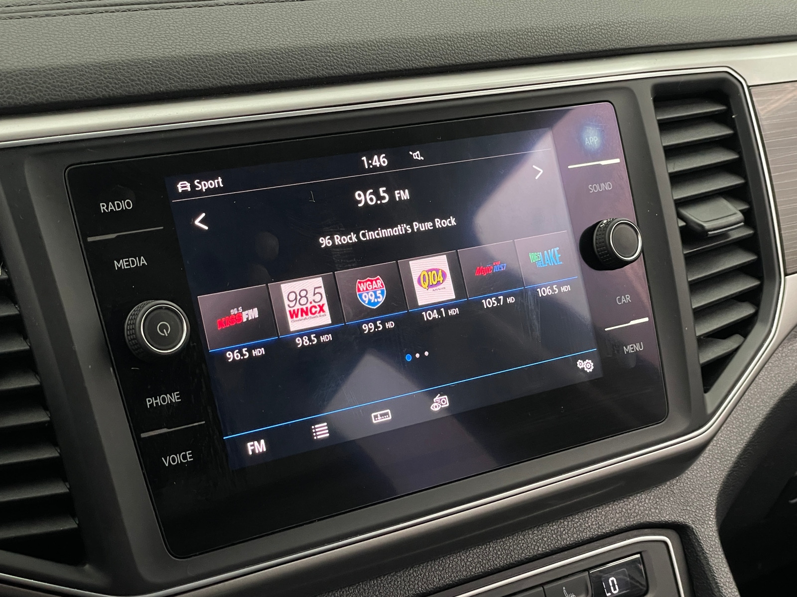 Thumbnail: 2019 Volkswagen Atlas - 3