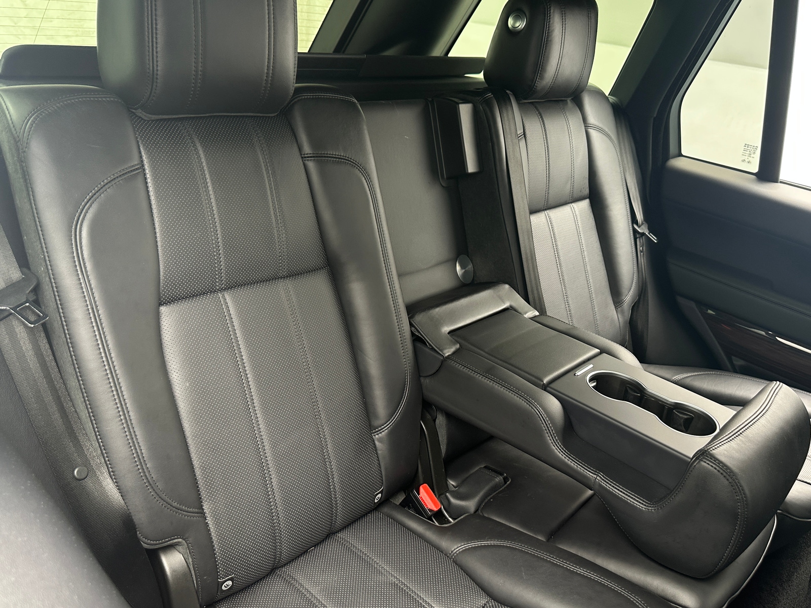 Thumbnail: 2016 Land Rover Range Rover - 5