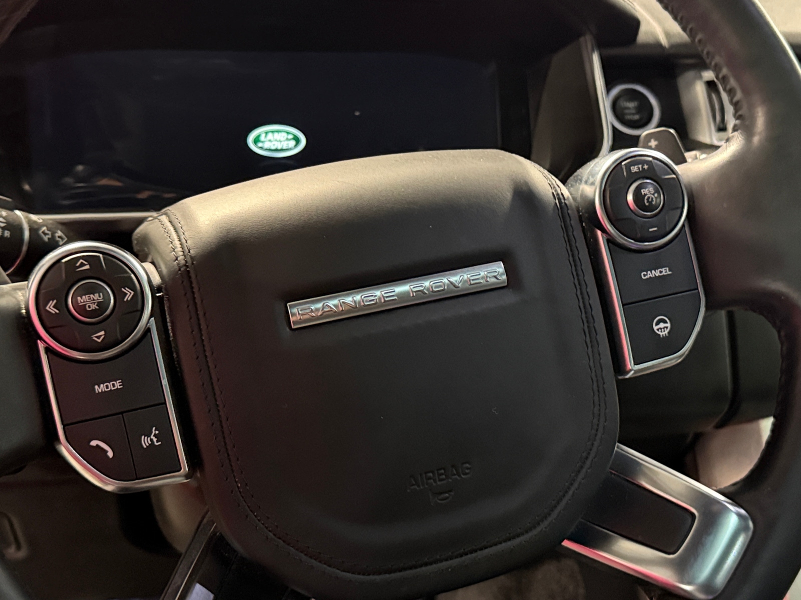 Thumbnail: 2016 Land Rover Range Rover - 4