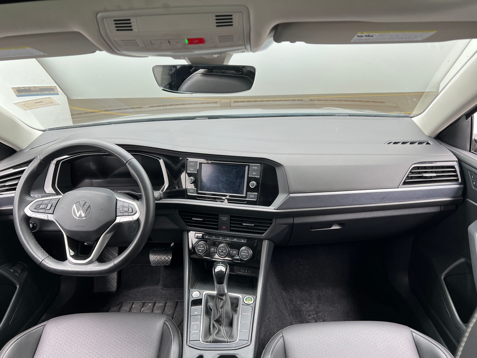 Thumbnail: 2023 Volkswagen Jetta - 2