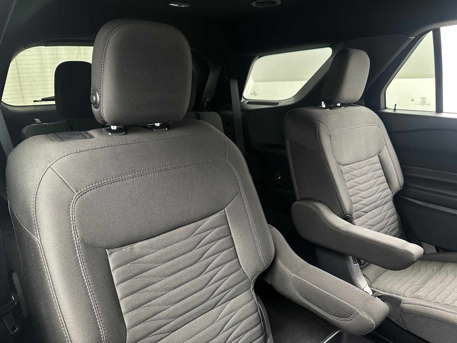 Thumbnail: 2020 Ford Explorer - 6