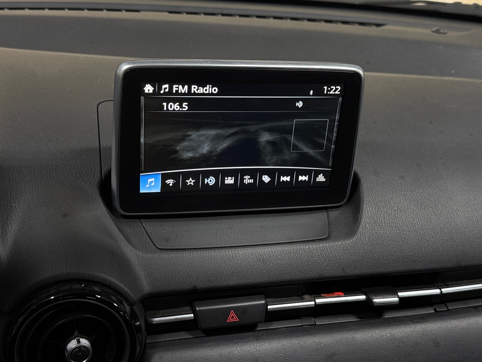 Thumbnail: 2017 Toyota Yaris iA - 4