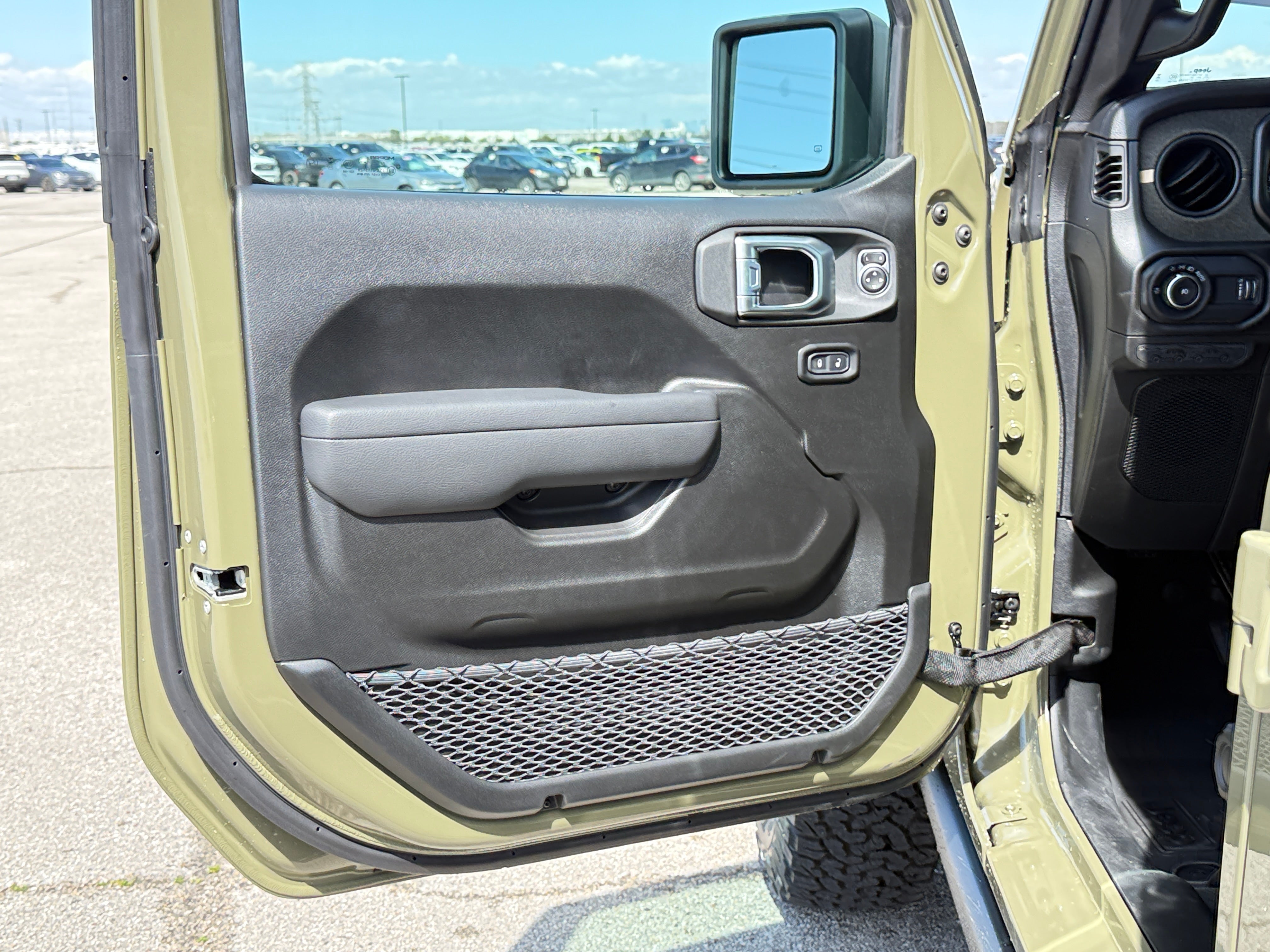 2026 Jeep Wrangler 4-Door Willys 41 - Photo 2
