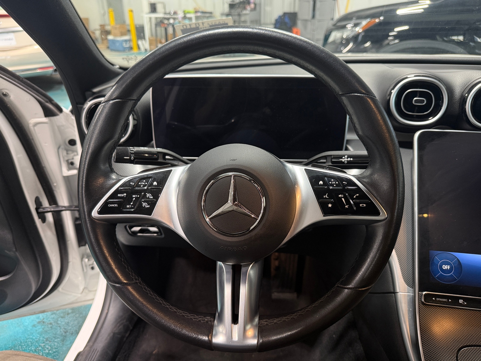 Thumbnail: 2024 Mercedes-Benz C-Class - 4