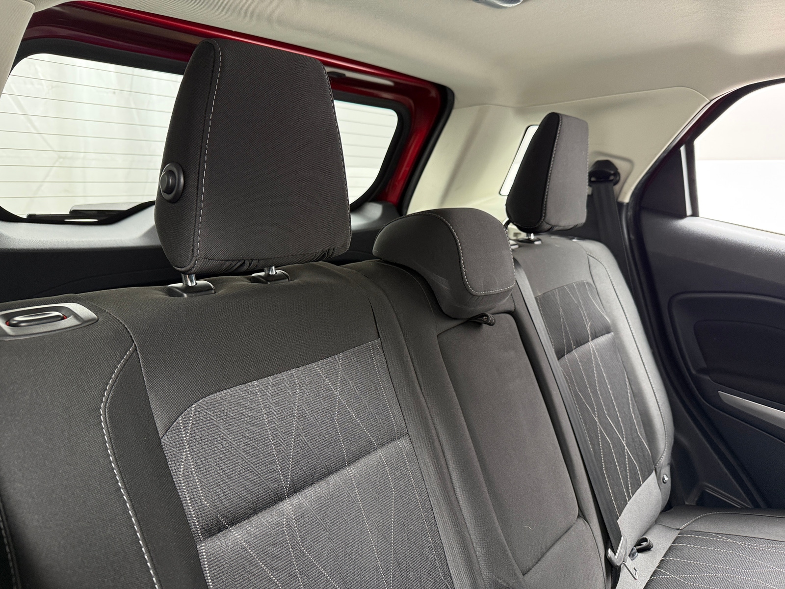 Thumbnail: 2018 Ford EcoSport - 6