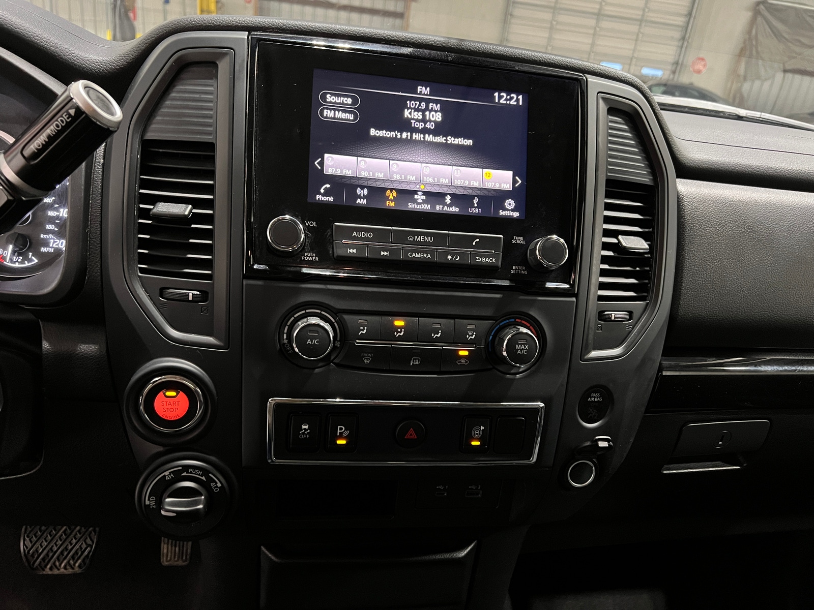 Thumbnail: 2024 Nissan Titan - 4