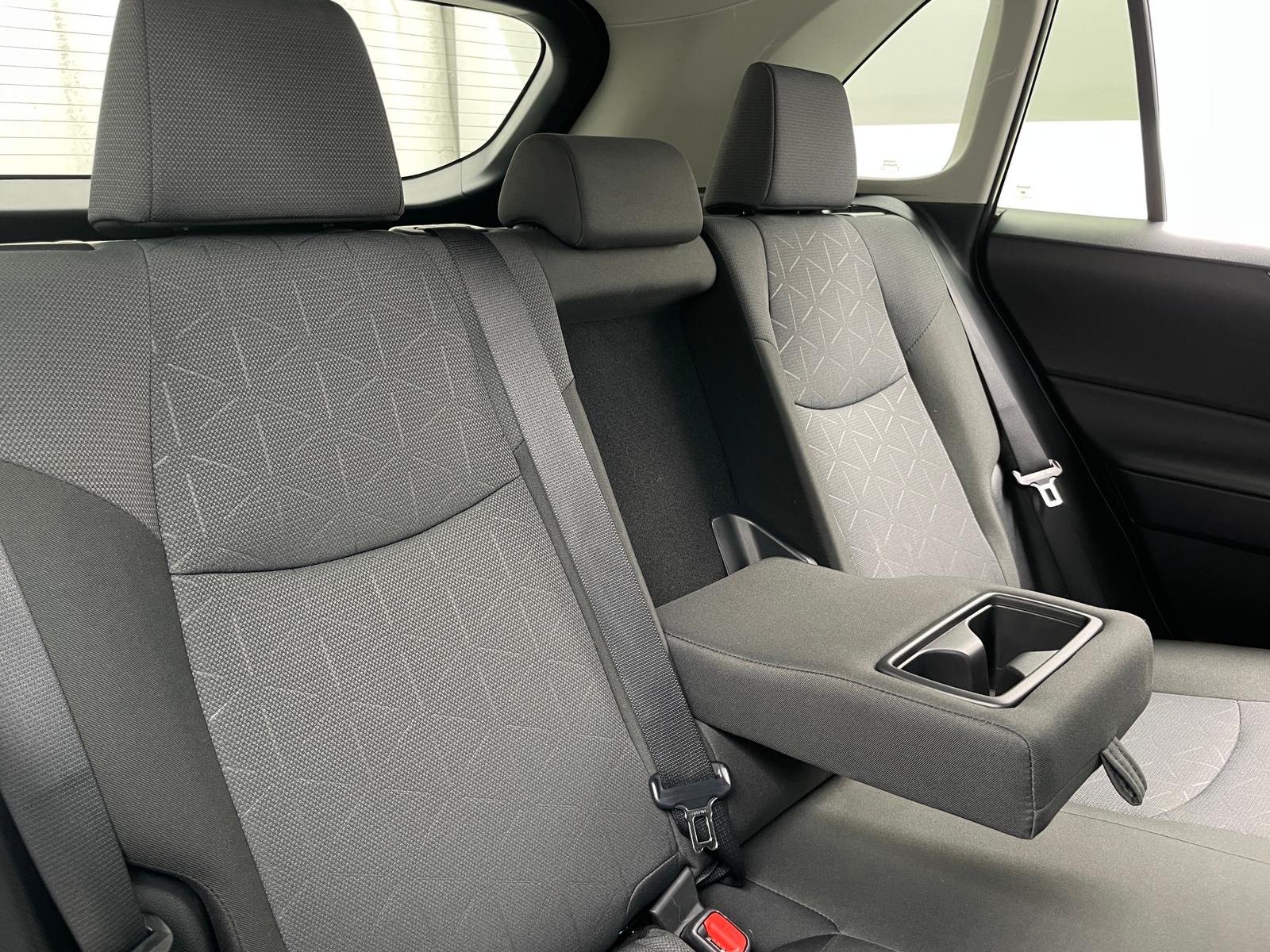 Thumbnail: 2025 Toyota RAV4 - 6