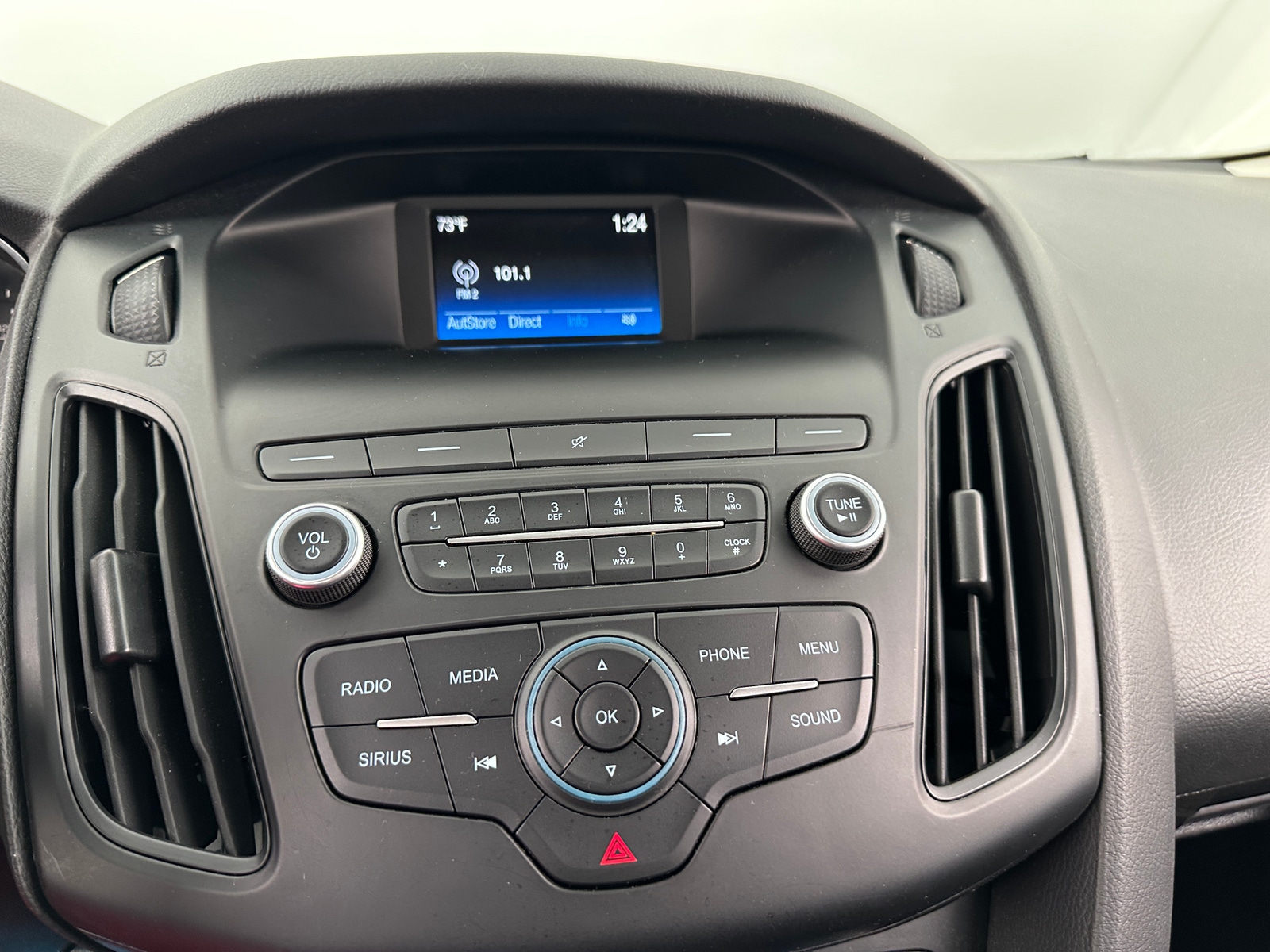 Thumbnail: 2018 Ford Focus - 4