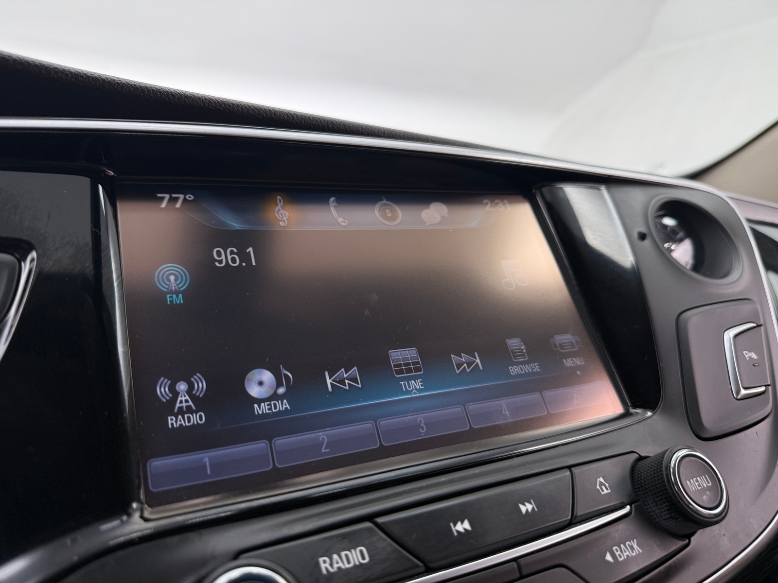 Thumbnail: 2018 Buick Envision - 4