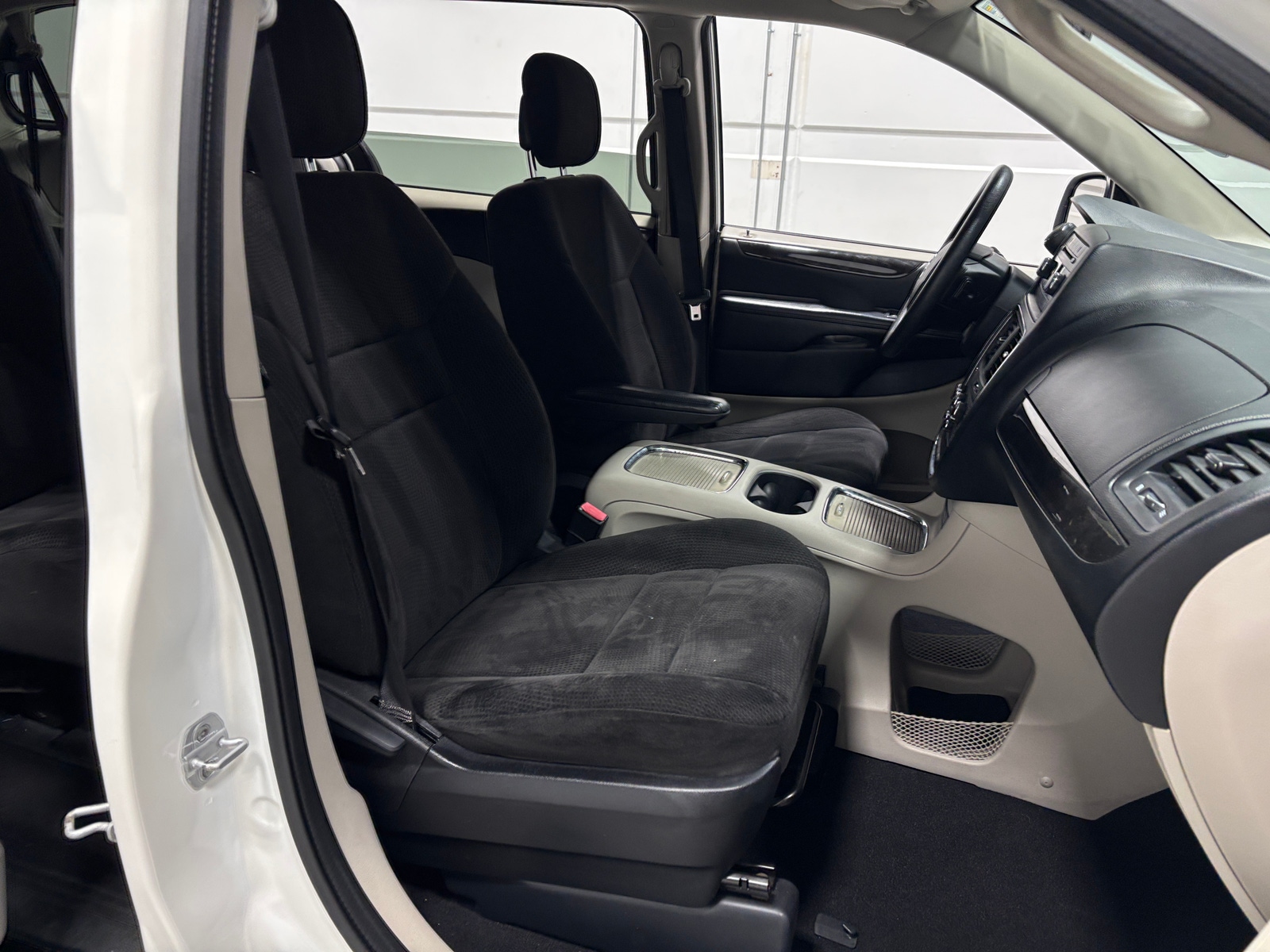 Thumbnail: 2012 Dodge Grand Caravan - 2