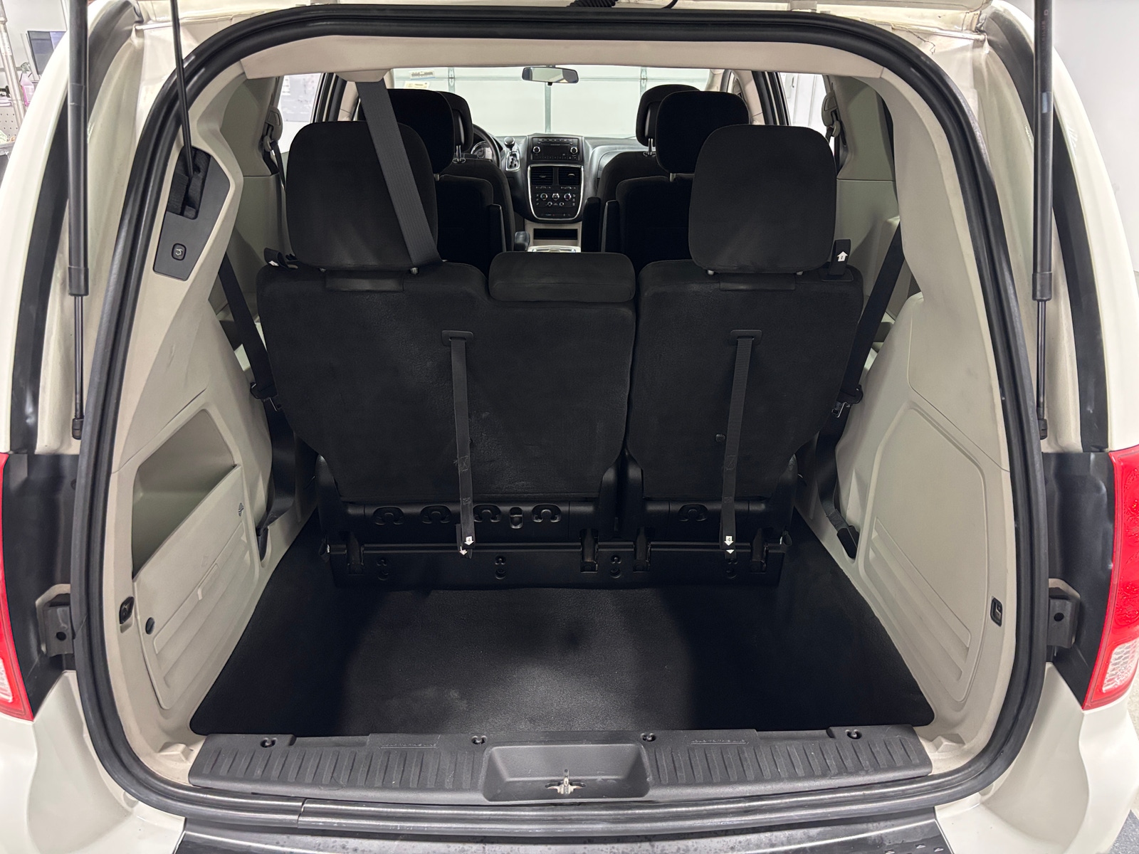 Thumbnail: 2012 Dodge Grand Caravan - 7