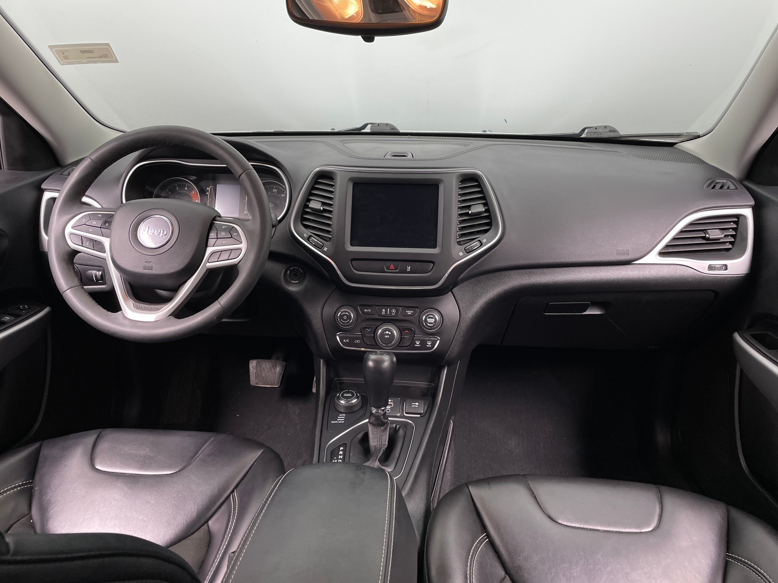 Thumbnail: 2022 Jeep Cherokee - 2