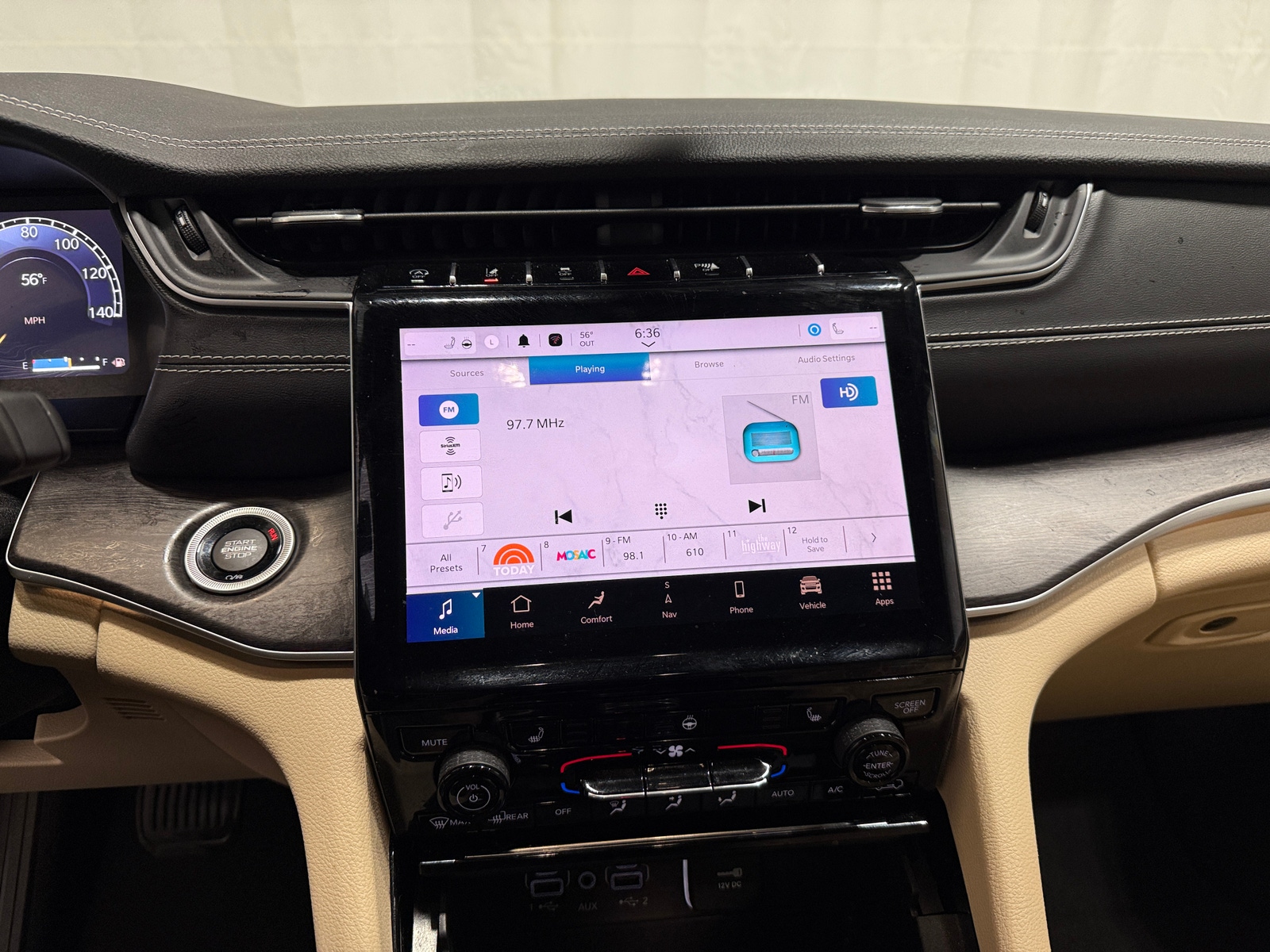 Thumbnail: 2023 Jeep Grand Cherokee L - 3