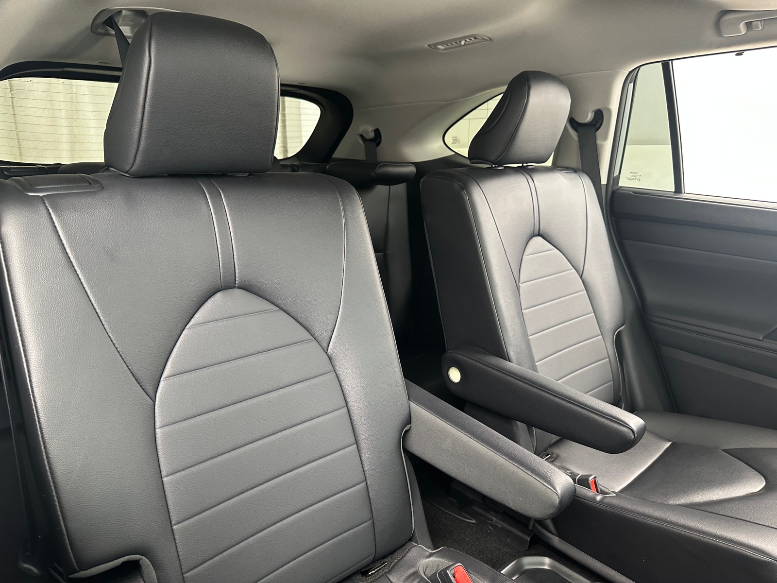 Thumbnail: 2023 Toyota Highlander - 5