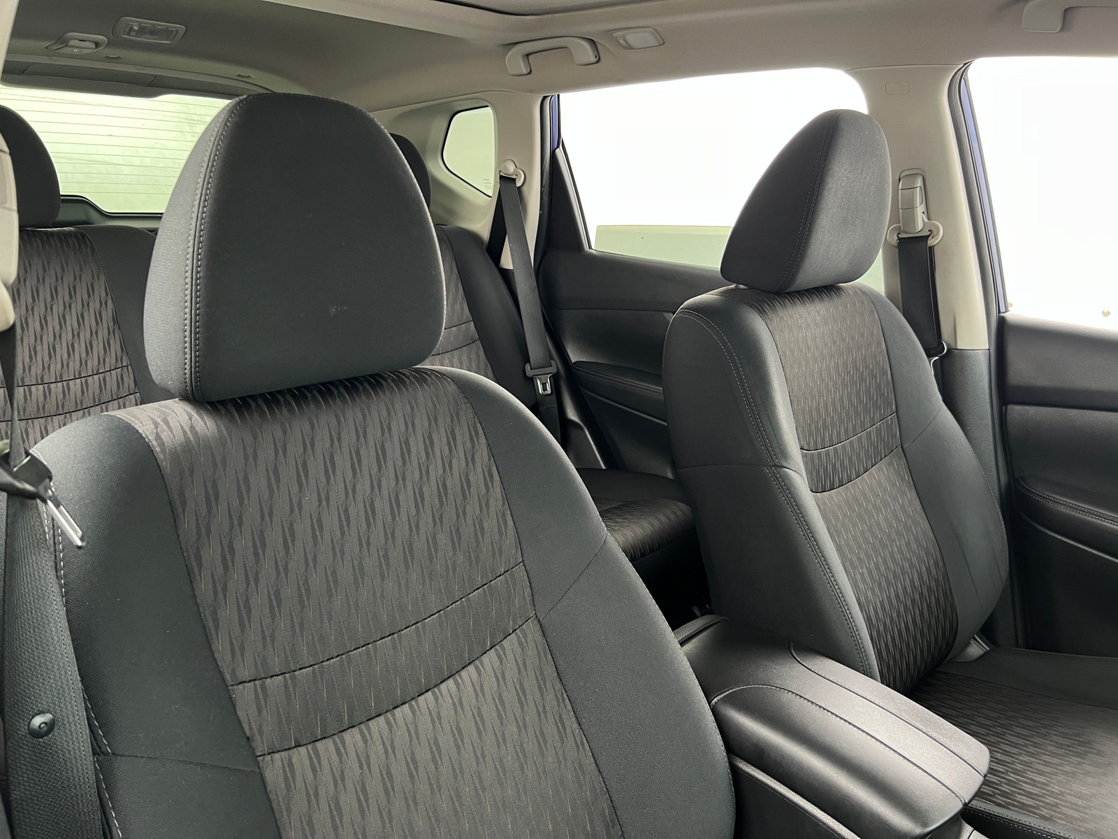 Thumbnail: 2019 Nissan Rogue - 2