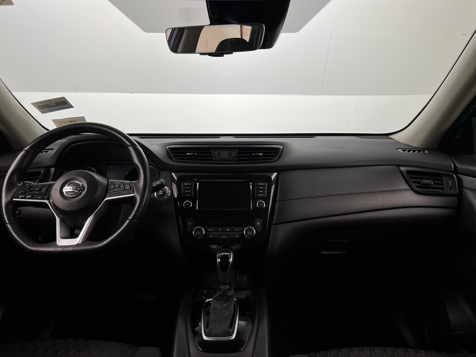 Thumbnail: 2019 Nissan Rogue - 3