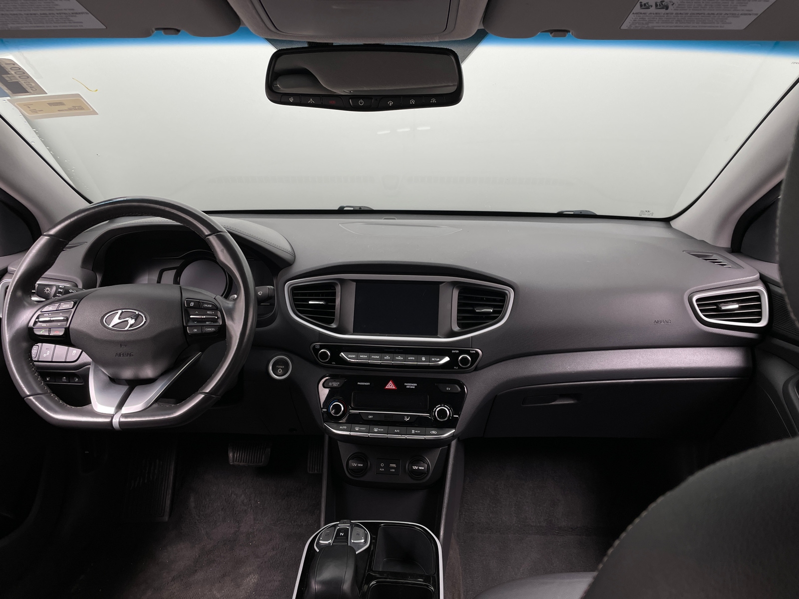 Thumbnail: 2017 Hyundai Ioniq - 2