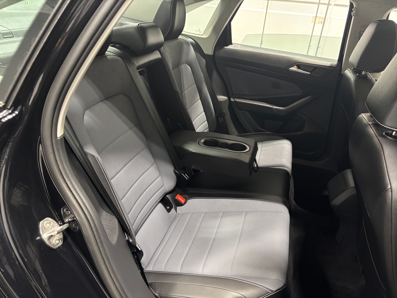 Thumbnail: 2025 Volkswagen Jetta - 5