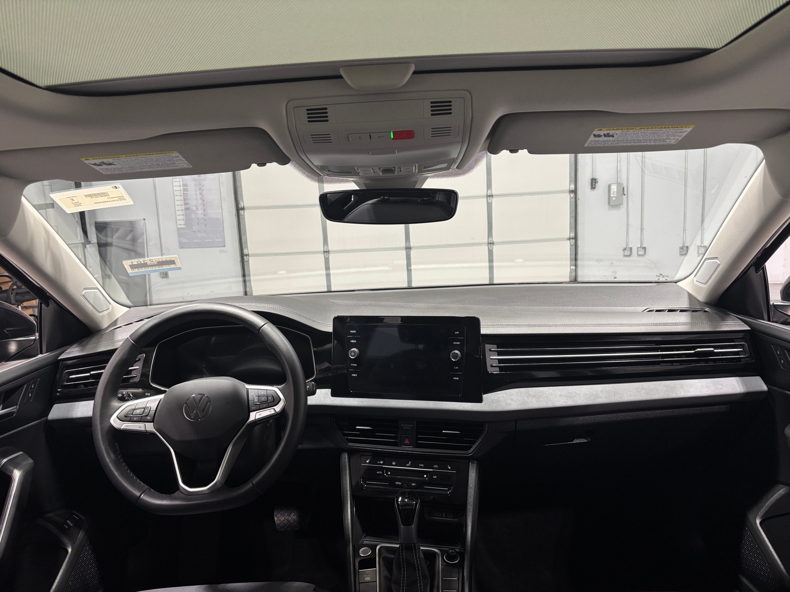 Thumbnail: 2025 Volkswagen Jetta - 2