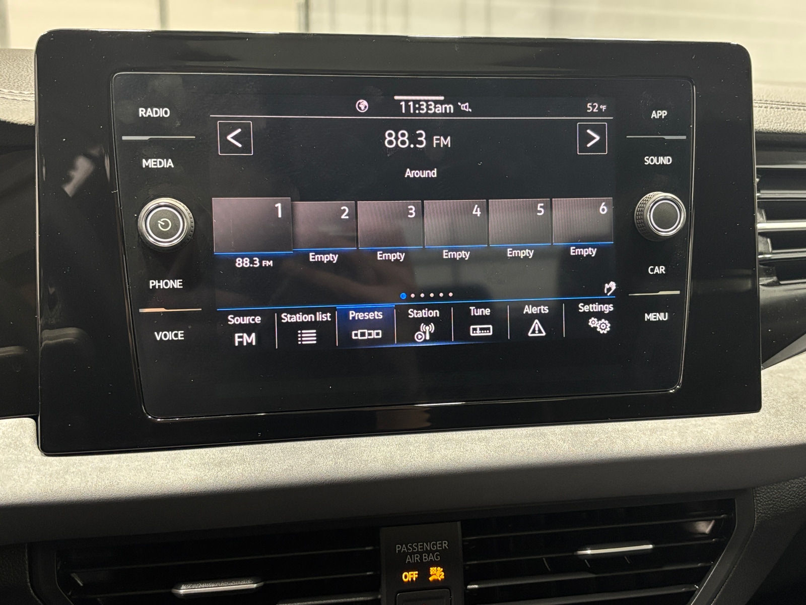 Thumbnail: 2025 Volkswagen Jetta - 3