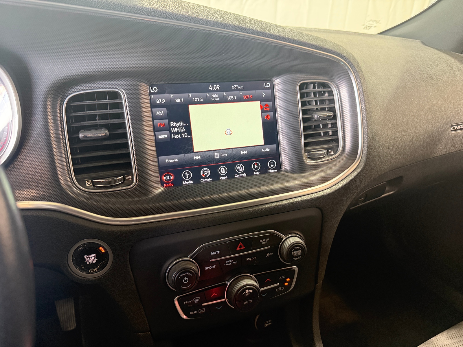 Thumbnail: 2018 Dodge Charger - 3