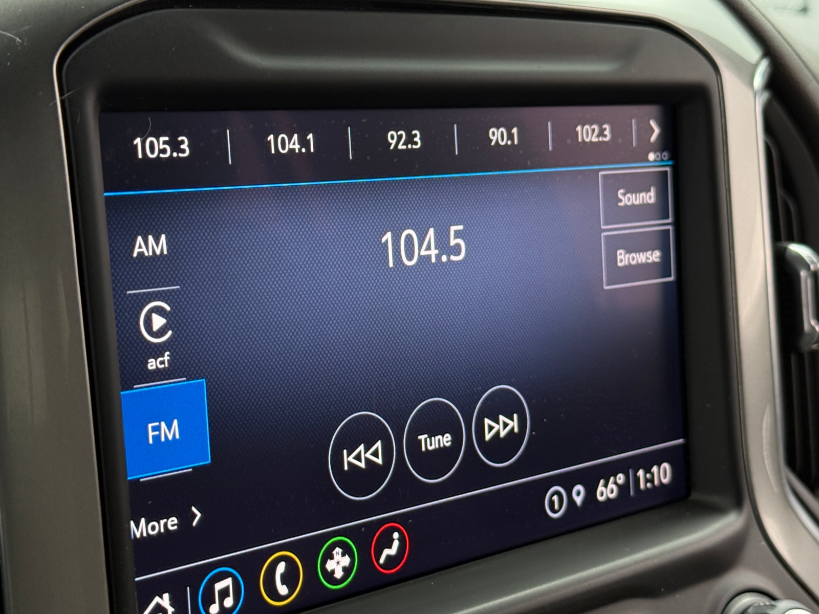 Thumbnail: 2021 Chevrolet Silverado 1500 - 3