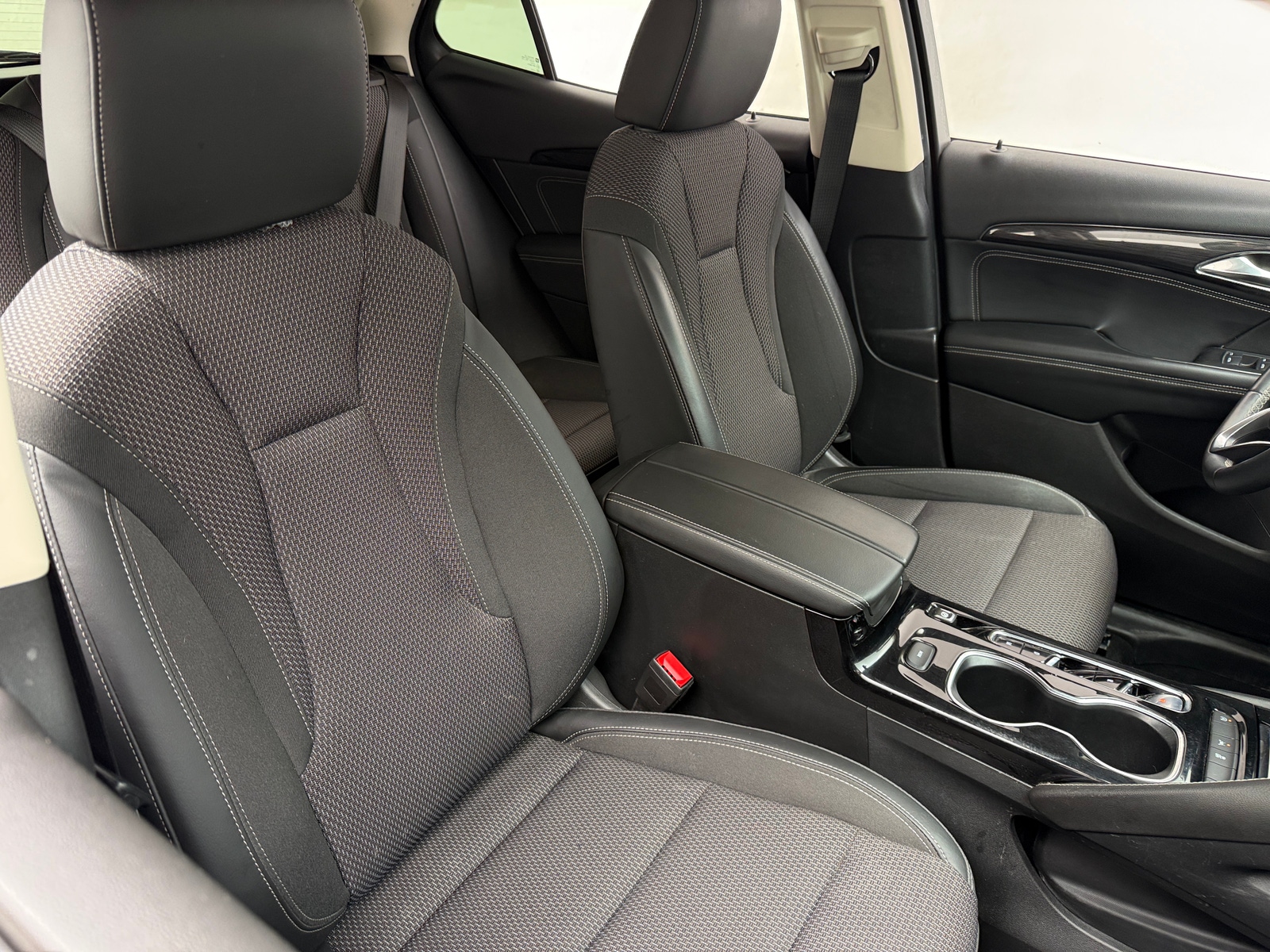 Thumbnail: 2022 Buick Envision - 2